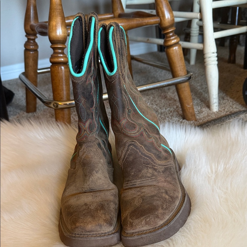 Justin Boots Brown and Turquoise Women's Shoes